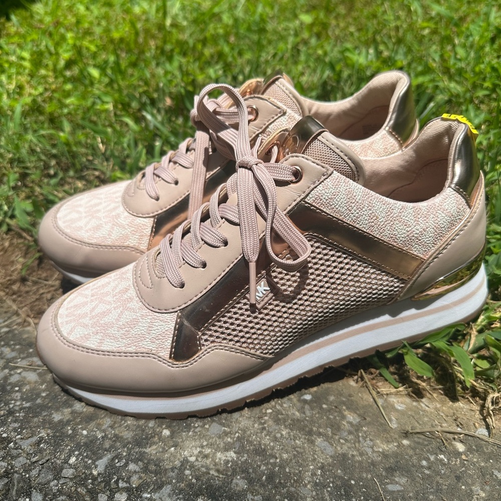 Stylish Women's Sneakers in Pink and Gold